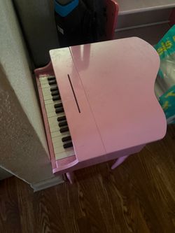 Kids pink REAL LIFE piano
