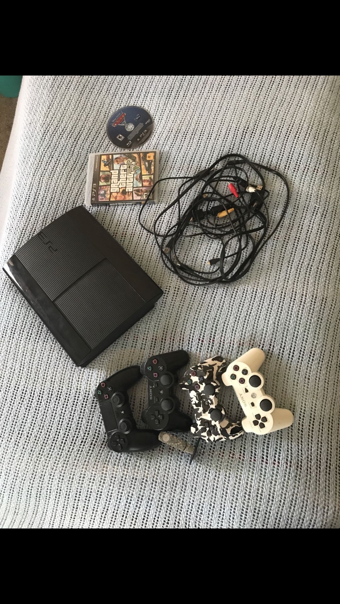 PS3 with 3 controllers and GTA , PS4 controller and PS4 game