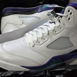 📈❗️EARLY RELEASE❗️📈
UP FOR SALE ARE SOME JORDAN RETRO 5'S  🍇"GRAPES"🍇 MEN'S SIZE 11.5 NEW W/BOX,💲280 TAKES THEM 🔥🔥🔥