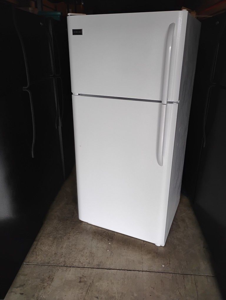 FREE DELIVERY $299 FRIGIDAIRE TOP FREEZER