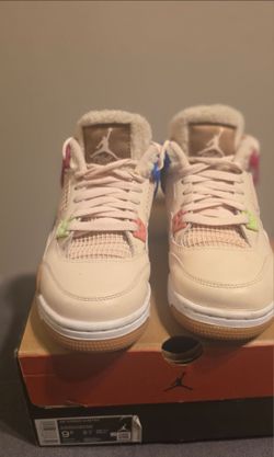Jordan 4 Retro "Pink Thunder" cream & pink