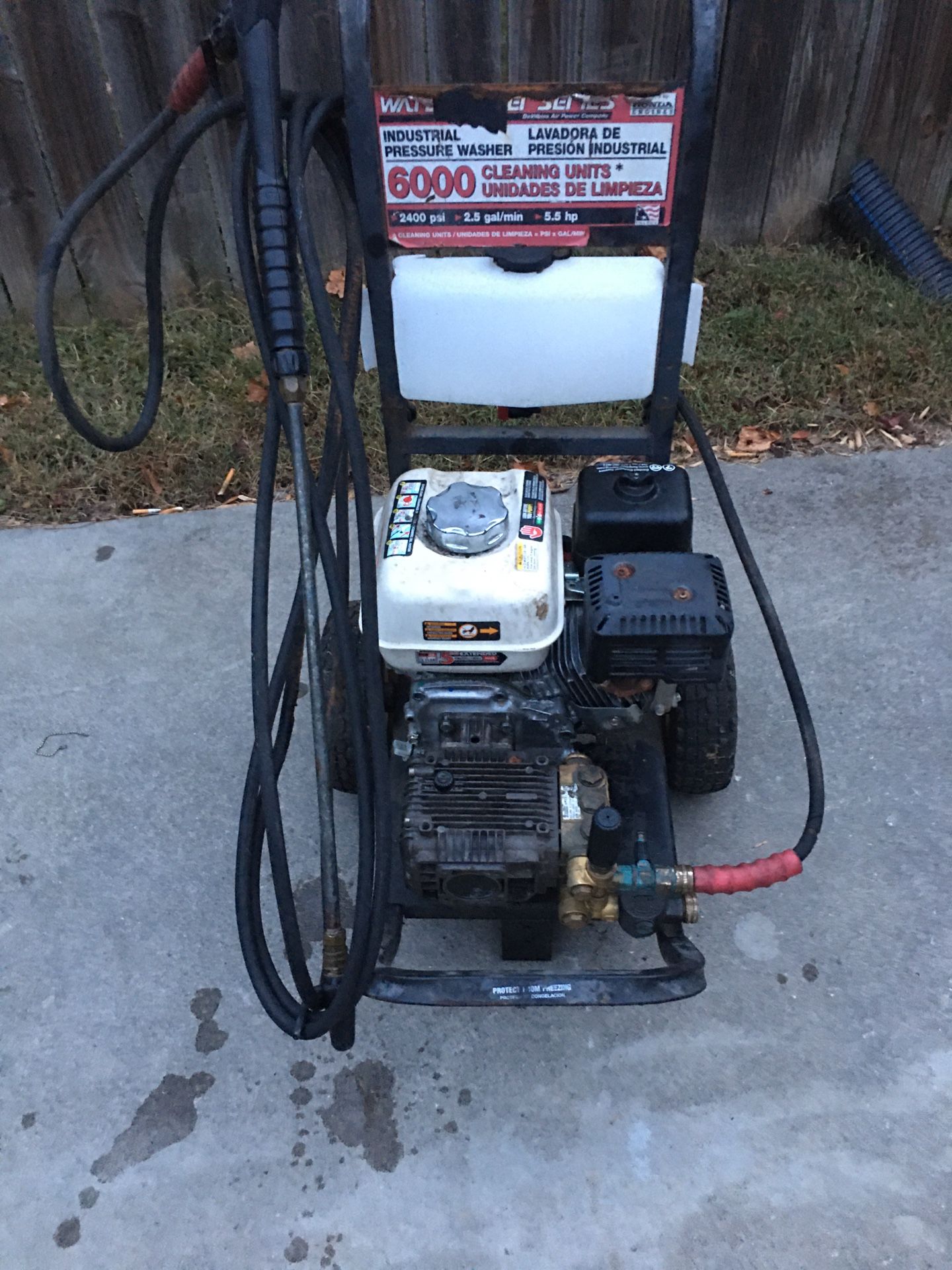 Pressure washer 2400 psi