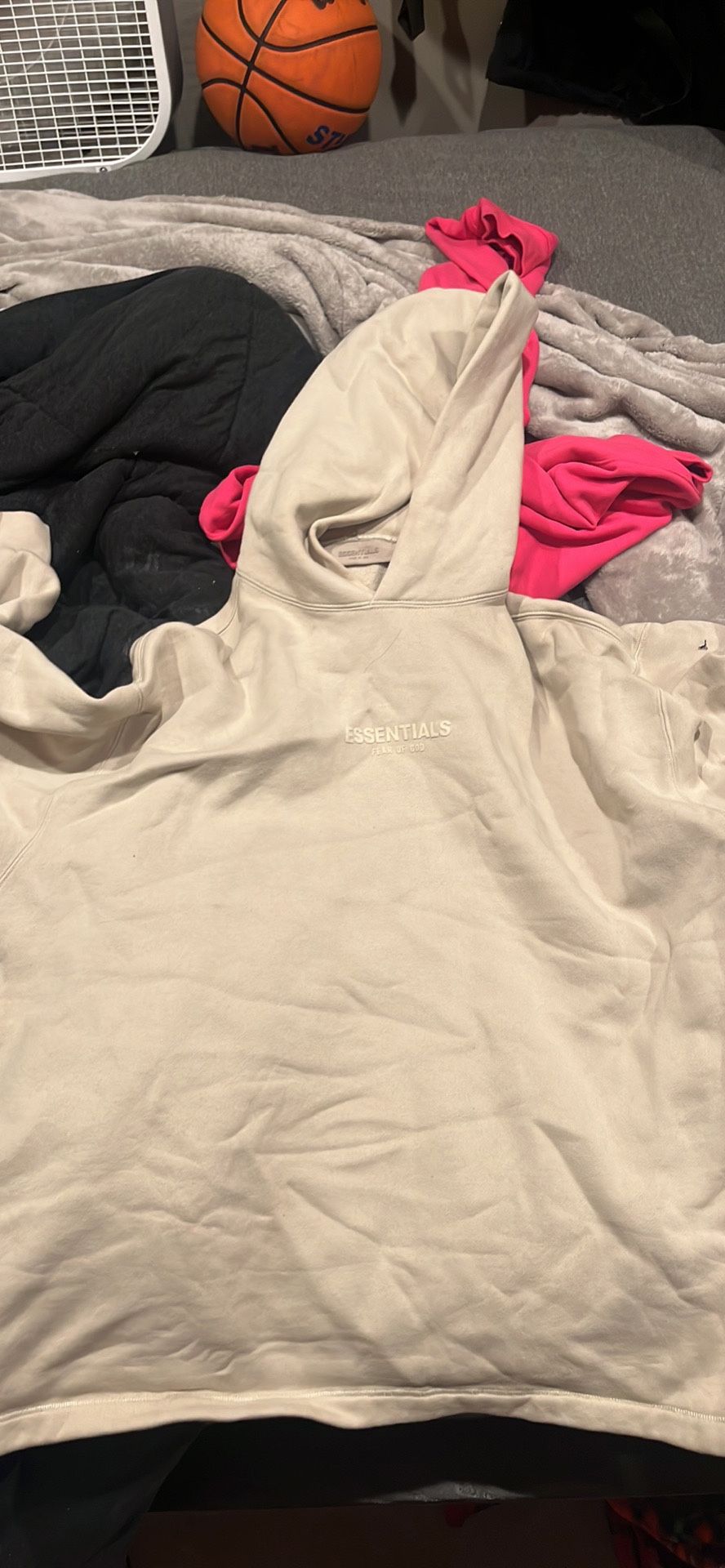 essentials hoodie size men’s small