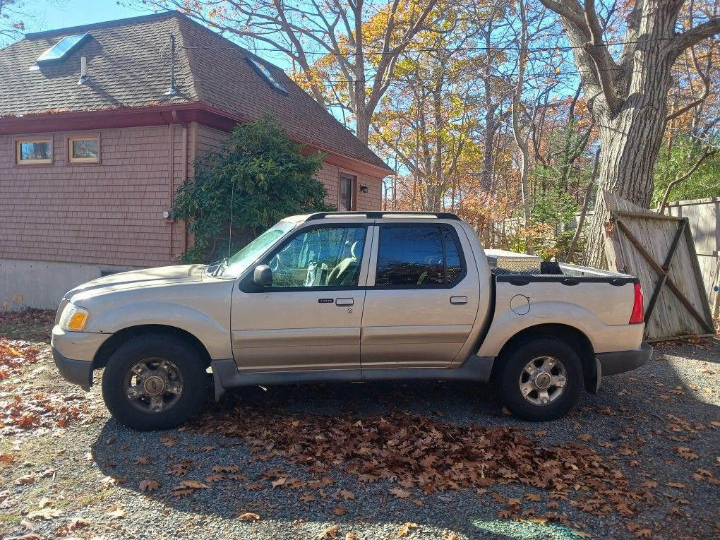 2004 Ford Explorer