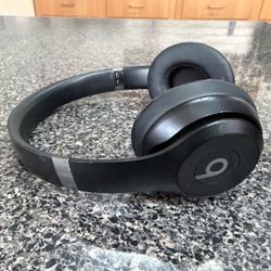 Beats Solo 4