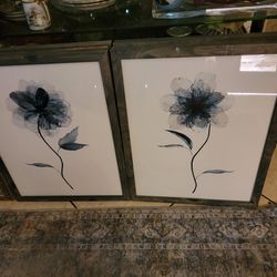 pair of blue flowers  pictures $5