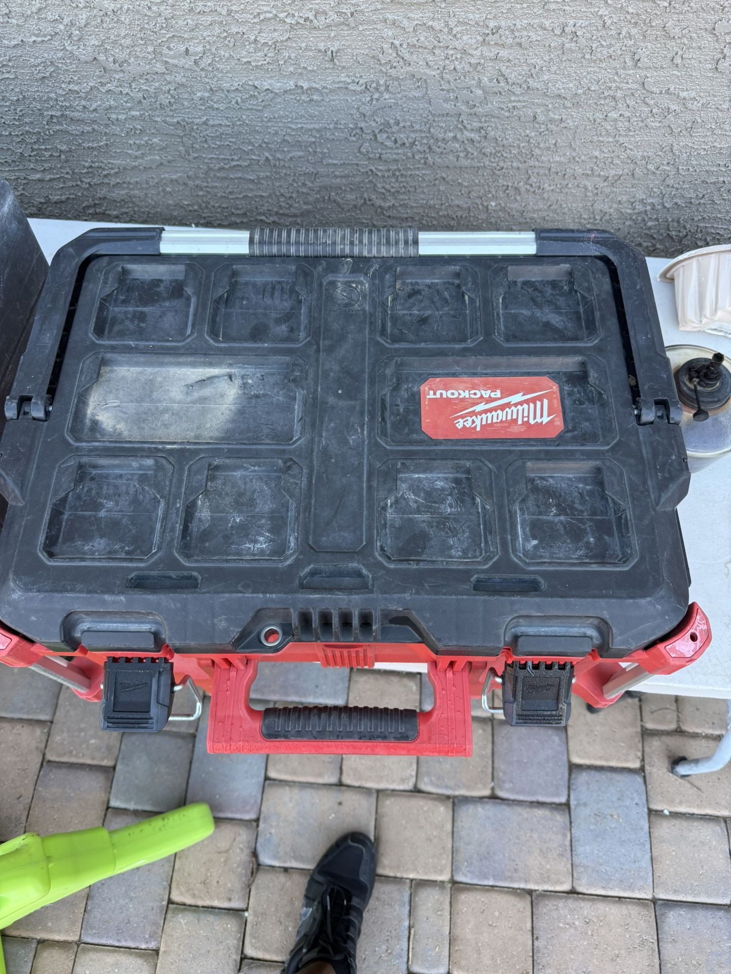 Milwaukee PACKOUT 22 in. Large Portable Tool Box
