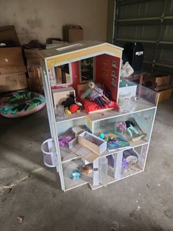 Rainbow High Doll House