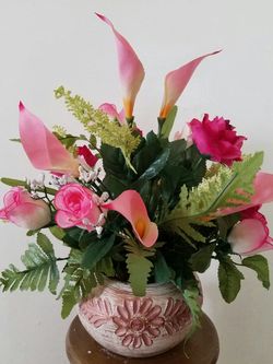 New artificial floral arrangement
