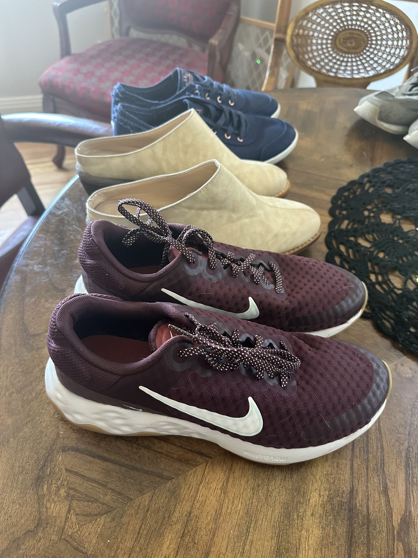 Women’s Shoes - Size 11 - Great Condition