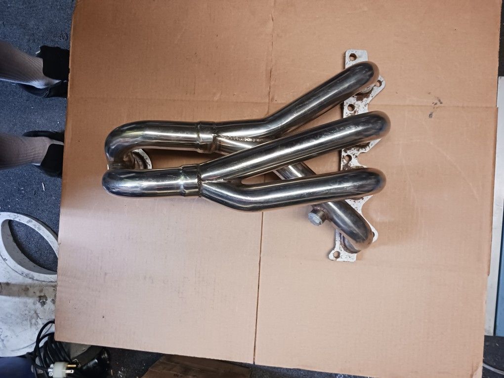 Hyundai Tiburon 2.0 Header