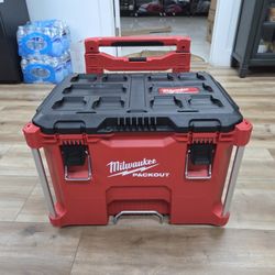 NEW Milwaukee Packout Rolling Tool Box