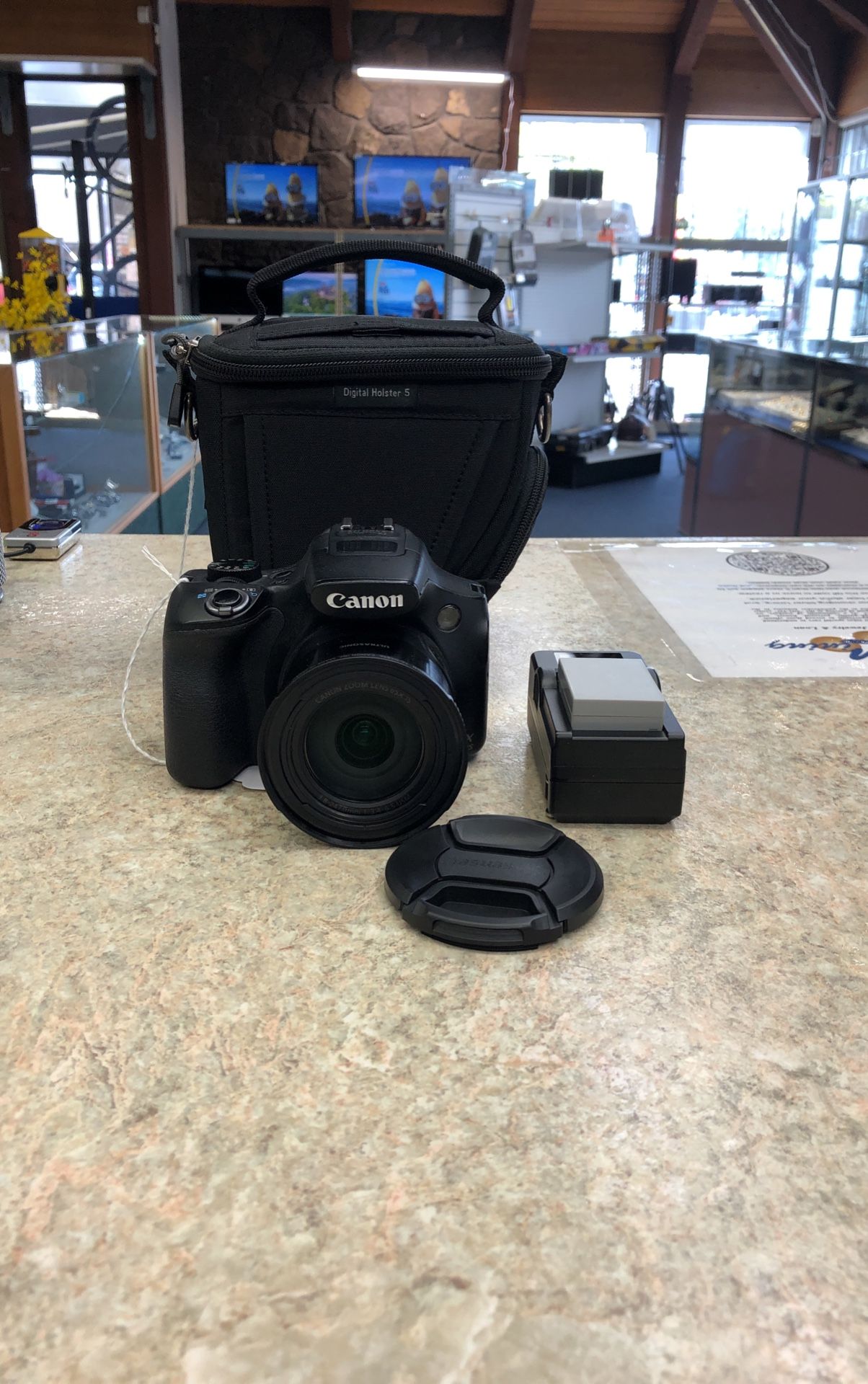 Canon PowerShot SX60 HS 16.1MP Digital Camera 65x Zoom Lens With 2x Batteries, Aftermarket Charger & Softcase