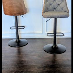 HOMCOM  Adjustable Swivel Counter Height Bar Stools