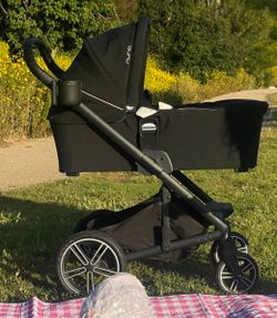 Nuna stroller and bassinet