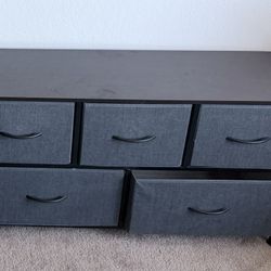 5-Drawer Dresser