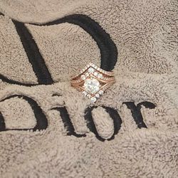 Gorgeous Engagement Ring Set
