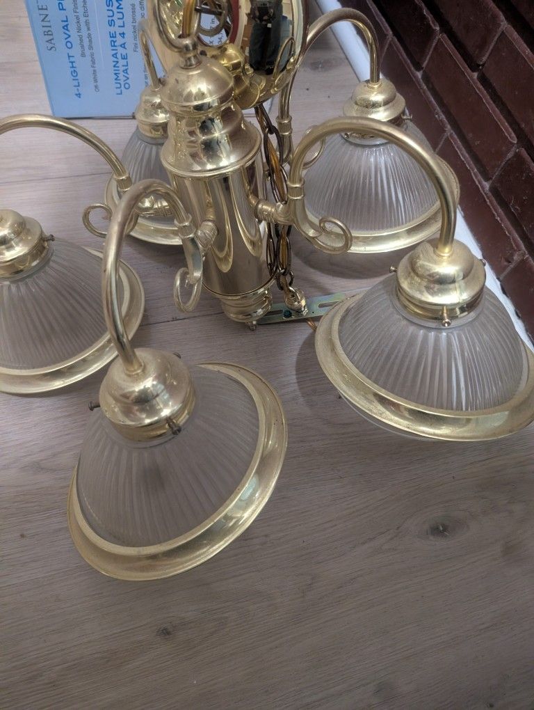 2 Hanging Lights 5 Light in each