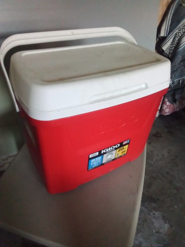 Red Ice Chest