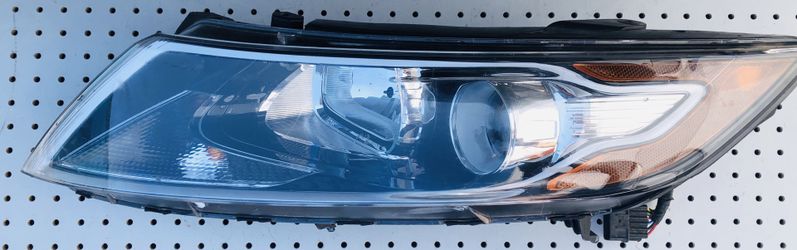 11-13 Kia Optima Hybrid Headlight LH