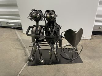 Metal couple decoration