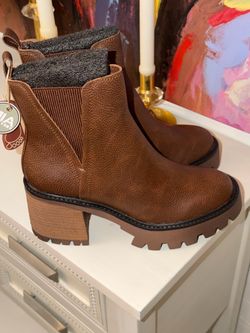 MIA Brown Chelsea Ankle Boots with Lug Sole size 9