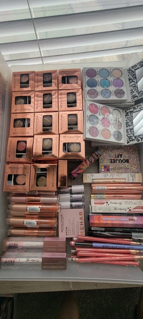 Make Up Deals and Bundles