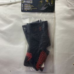 Men’s M/L Venum Contact Evo Ankle pads 