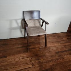 Free Chair 