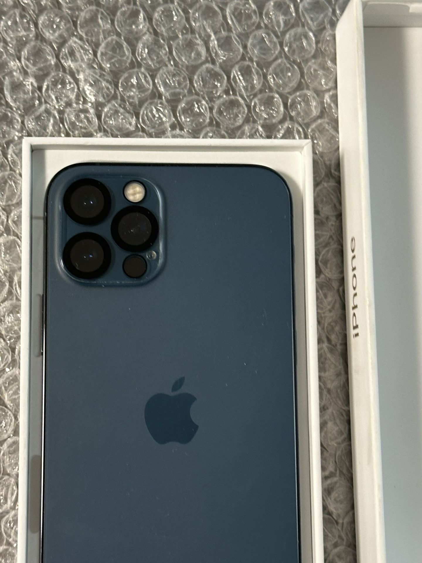 iPhone 12 PRO UNLOCKED Like New