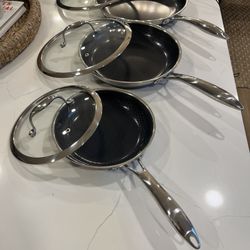Brand New Hexclad 8 Piece Cookware Set