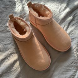 UGG Mini’s