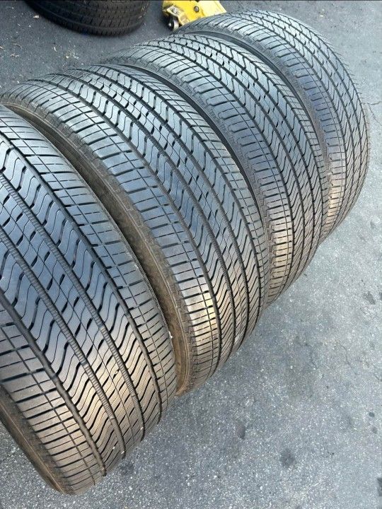 275 60 20 Tires Con 80% De Vida Las 4 De La Marca BRIDGESTONE