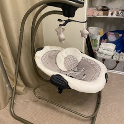 Graco Baby Swing