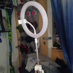 Ring Light W/Tripod 