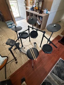 Complete electric drum set