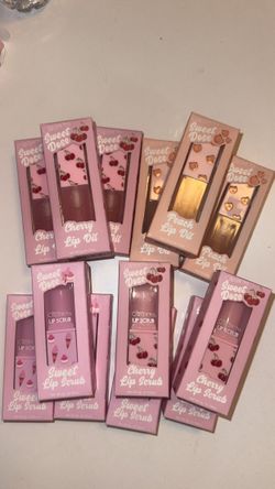 Lip Oil/ Scrub 