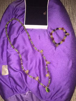 Necklace and bracelet set only $10 firm