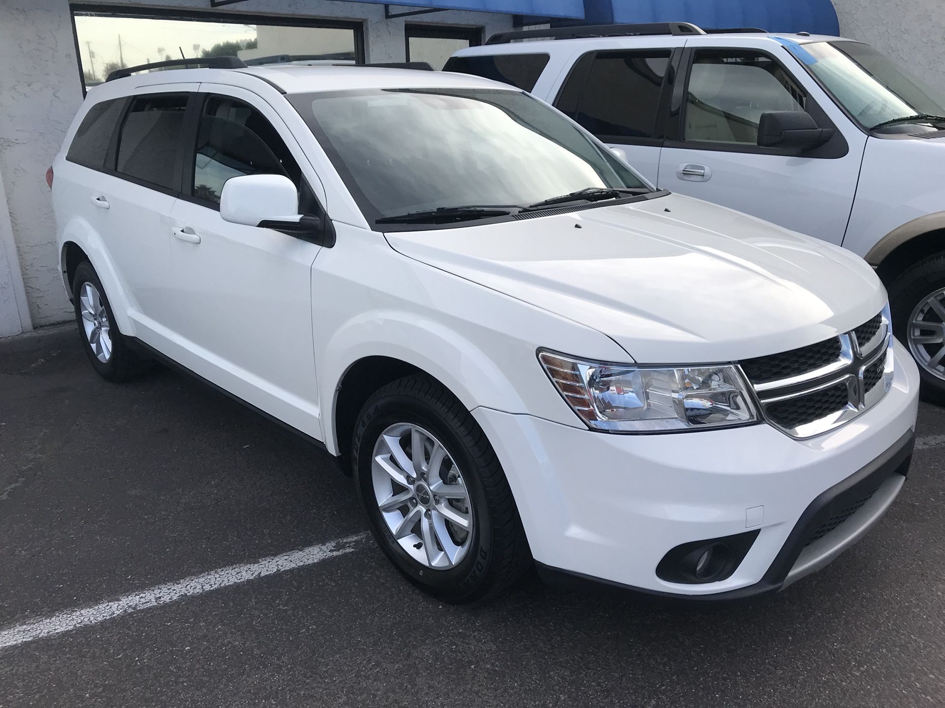 2013 Dodge Journey Suv 3 row $ 1499 to $1999 Down will get you driving