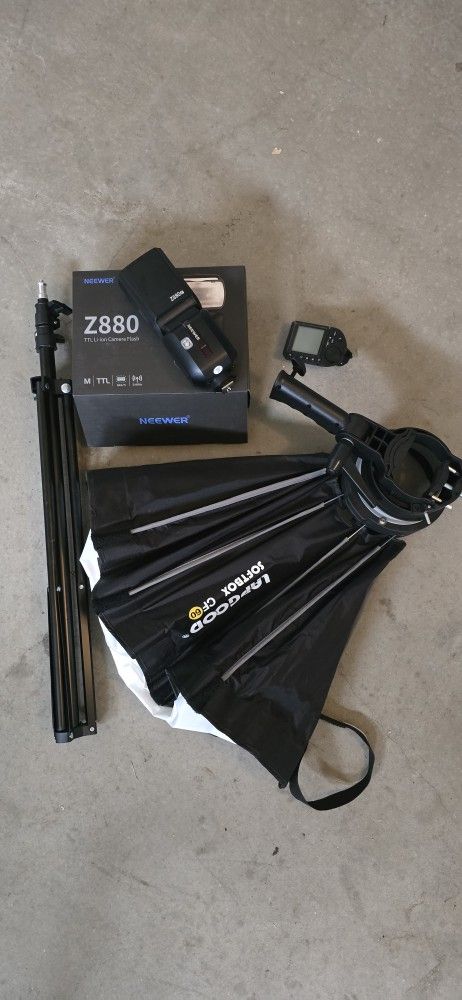 Neewer Z880 Speedlite
