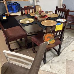 Table With 4 Chairs 