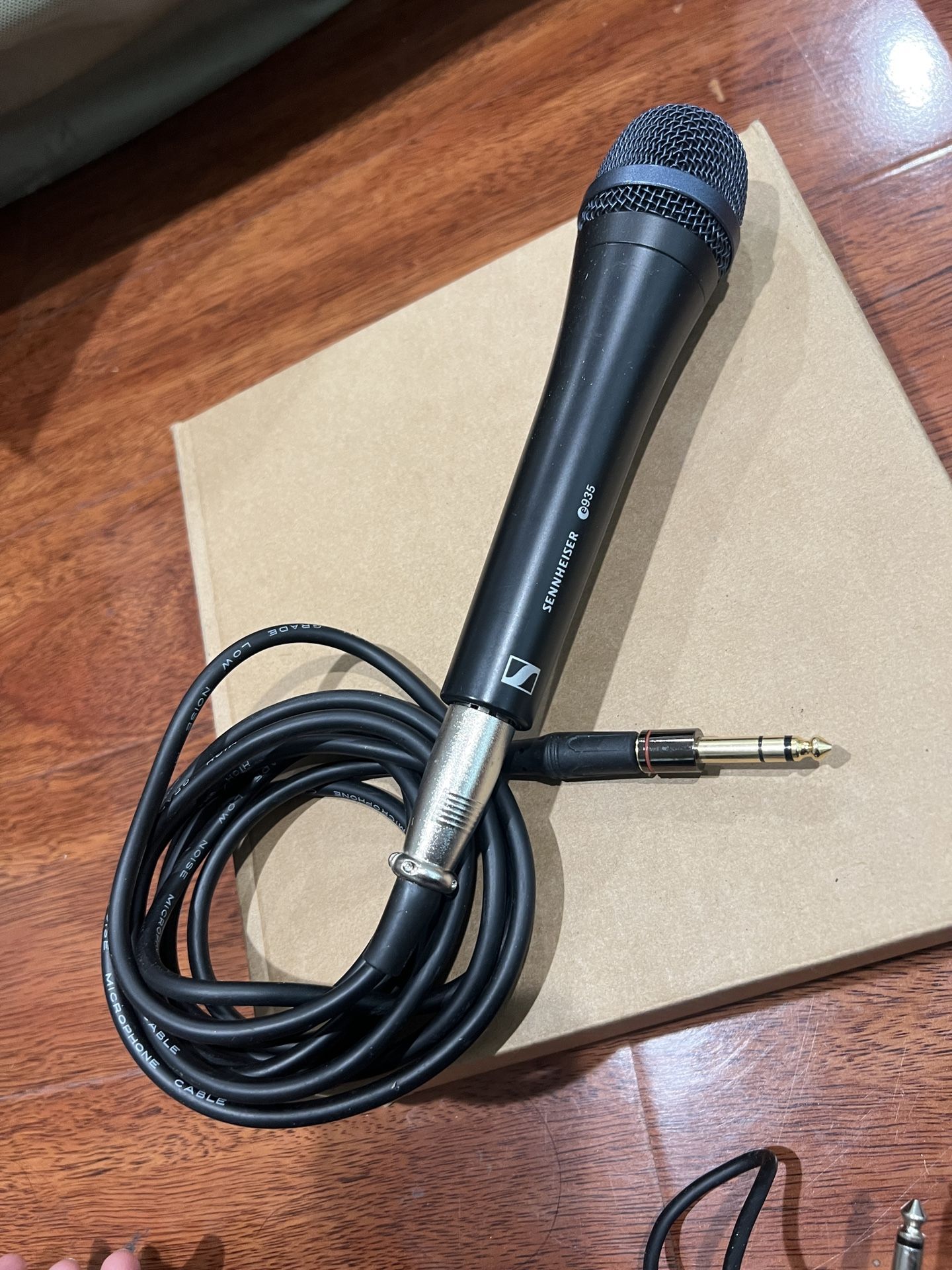 Sennheiser E935 Dynamic Microphone