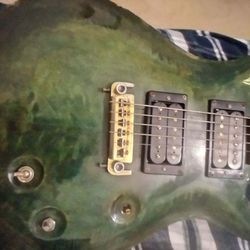 Custom Made Gutair