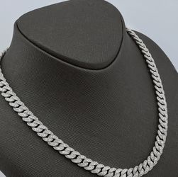 Natural diamond Cuban