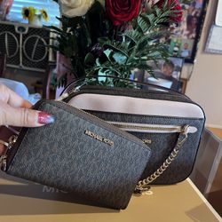 Crossbody Michael Kors  y Wallet 