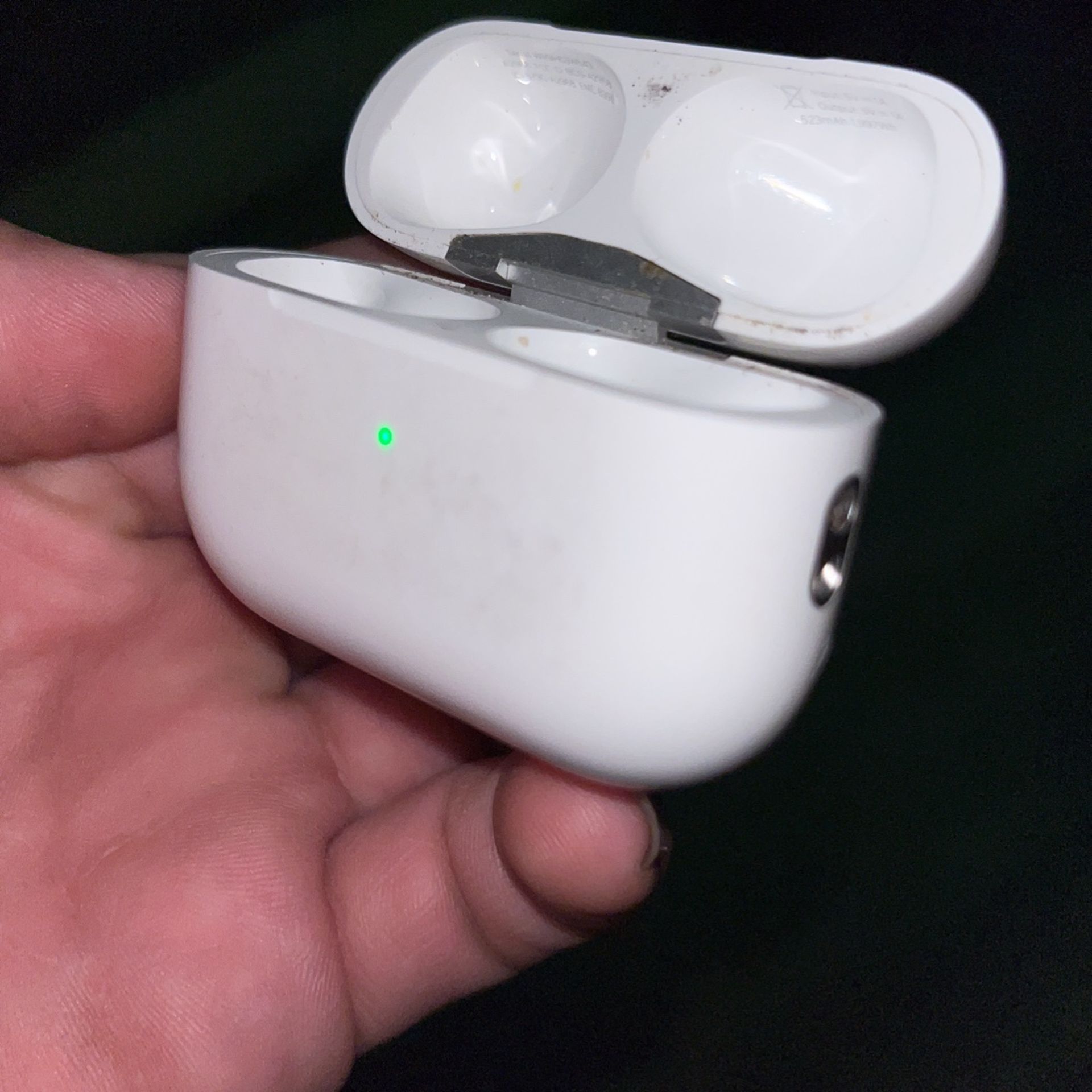 AirPods Pro Wireless Charging Case W/ Magsafe (Type C)