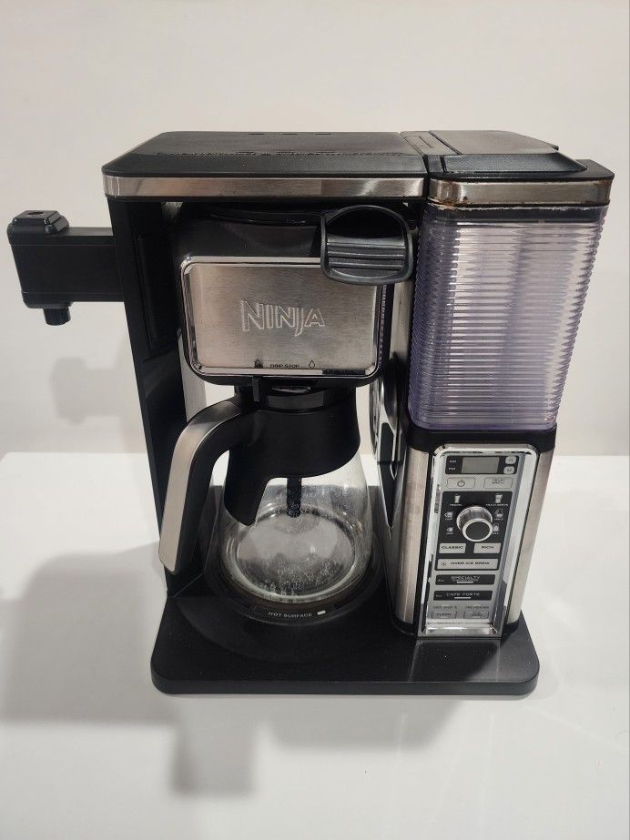 BEST NINJA COFFEE MAKER ! Best Offer Takes It!!