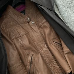 Leather jacket - Women Medium 