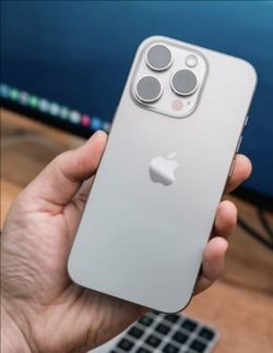 iPhone 16 Pro Unlocked / Liberado 😃