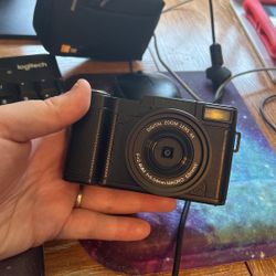 Digital Camera Camcorder 24.0MP 2.7k Full HD Video